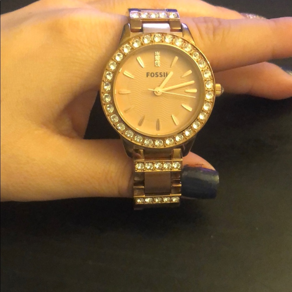 Rose gold fossil watch with extra sparkles